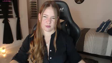 Snapshot of samanthaleon chatting on April 13, 2026, 12:05 am Samantha samy online show from April 13, 2026, 12:05 am