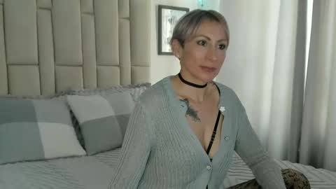 Samixmami online show from January 14, 2025, 6:38 pm
