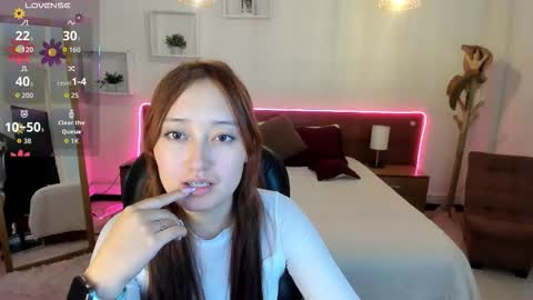 samara_hilton_2 online show from September 23, 2025, 7:06 pm