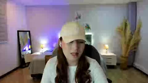 samara_hilton_2 online show from October 1, 2025, 7:31 pm