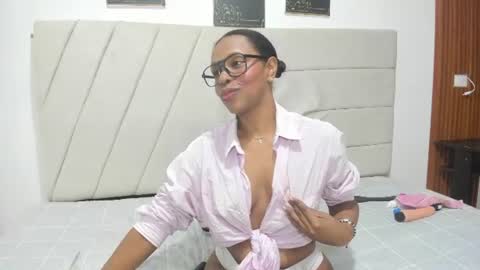 Snapshot of samaraa_smith1 chatting on July 23, 2026, 12:03 pm samaraa_smith1 online show from July 23, 2026, 12:03 pm