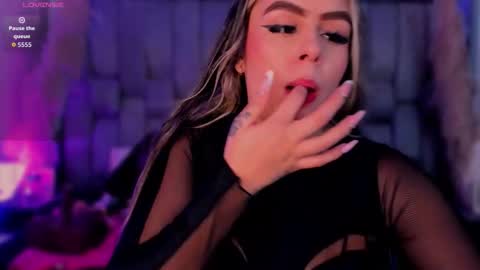 samarafernandez online show from October 5, 2025, 4:11 am