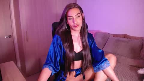 Samara Silex online show from September 29, 2025, 2:38 am