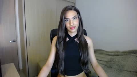 Samara Silex online show from October 8, 2025, 2:31 am