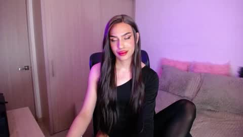 Samara Silex online show from October 31, 2025, 2:45 am