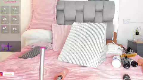 Snapshot of samarawells_ chatting on September 22, 2025, 9:28 pm Samara Wells online show from September 22, 2025, 9:28 pm