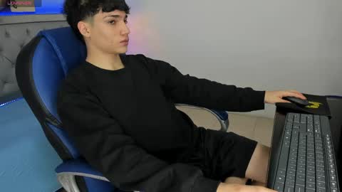 Sam online show from May 8, 2026, 1:27 pm