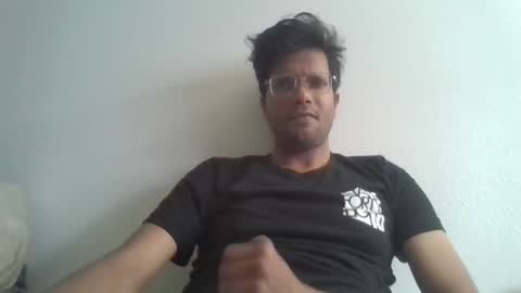 sameerator22960 online show from September 17, 2025, 2:19 pm