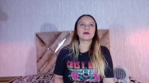 Snapshot of sami_1_8 chatting on June 15, 2026, 4:09 pm Samy online show from June 15, 2026, 4:09 pm