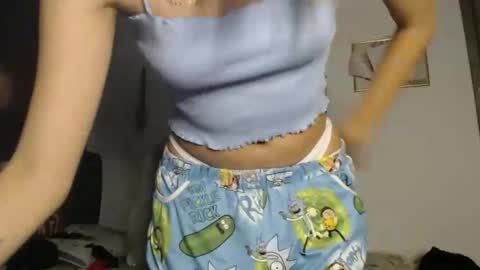 Tami  Gael online show from September 20, 2025, 2:12 am