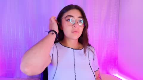 Snapshot of samii_evans chatting on February 5, 2025, 4:27 am samii evans  online show from February 5, 2025, 4:27 am