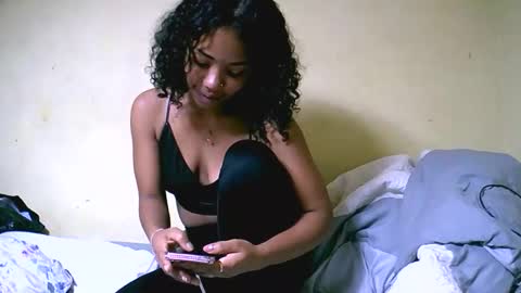 samira474369 online show from September 12, 2025, 5:40 am