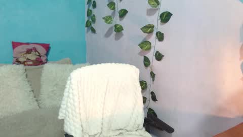 Snapshot of samira_lennox chatting on December 2, 2024, 6:54 pm SAMIRA online show from December 2, 2024, 6:54 pm