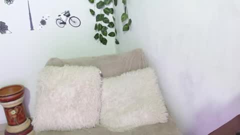 Snapshot of samira_lennox chatting on December 22, 2024, 7:52 pm SAMIRA online show from December 22, 2024, 7:52 pm