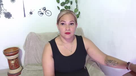Snapshot of samira_lennox chatting on December 24, 2024, 4:00 am SAMIRA online show from December 24, 2024, 4:00 am