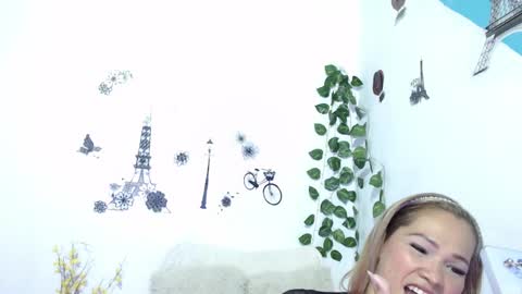 Snapshot of samira_lennox chatting on January 11, 2025, 7:16 pm SAMIRA online show from January 11, 2025, 7:16 pm