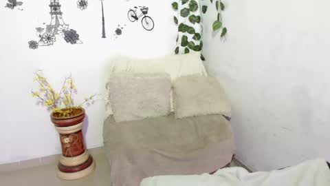 Snapshot of samira_lennox chatting on January 23, 2025, 4:19 am SAMIRA online show from January 23, 2025, 4:19 am
