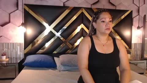 Snapshot of samira_lennox chatting on June 19, 2026, 9:35 am SAMIRA online show from June 19, 2026, 9:35 am