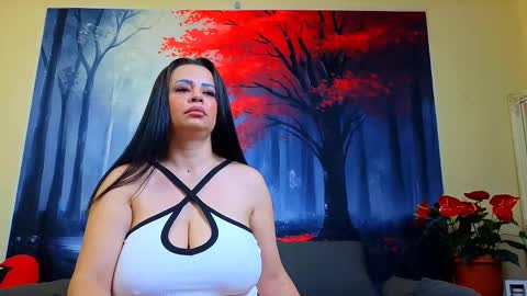 Snapshot of samiraevans chatting on March 6, 2025, 8:48 pm     online show from March 6, 2025, 8:48 pm