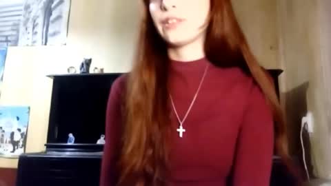 Snapshot of samiravilmont chatting on October 7, 2025, 3:53 pm Mira online show from October 7, 2025, 3:53 pm