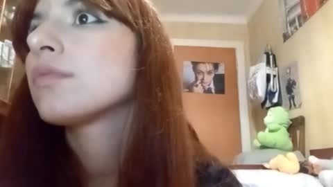 Snapshot of samiravilmont chatting on November 4, 2025, 1:32 pm Mira online show from November 4, 2025, 1:32 pm