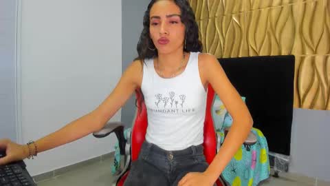 Samantha online show from November 19, 2025, 2:44 am