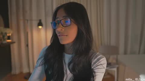 Sam online show from March 5, 2026, 9:44 pm