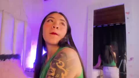 sammylauren2 online show from September 11, 2025, 2:28 pm
