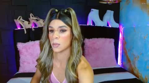 sammylittle_ online show from February 5, 2026, 7:51 pm