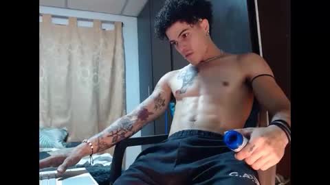 sammy model independiente online show from March 23, 2026, 9:57 am