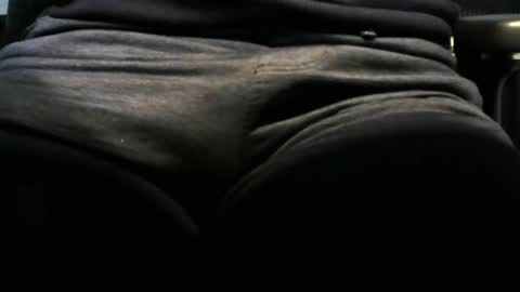 samsoncando1 online show from March 13, 2026, 8:32 am