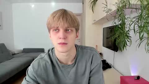 Snapshot of samuel_clark chatting on October 22, 2025, 7:41 am Sam online show from October 22, 2025, 7:41 am