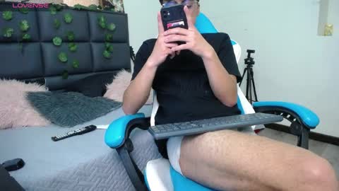 samuel_dark online show from April 9, 2026, 1:38 am