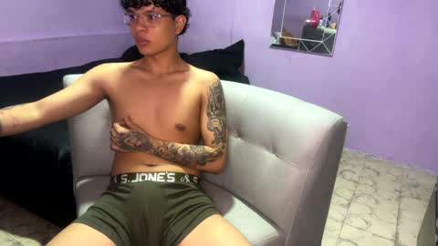 samuel_mora online show from March 30, 2026, 6:42 pm
