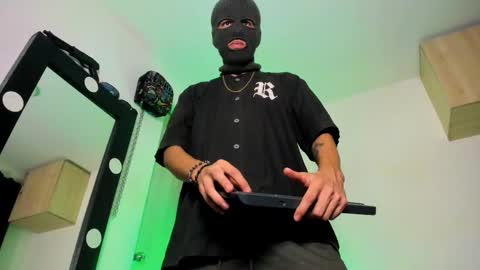   online show from September 11, 2025, 10:15 am