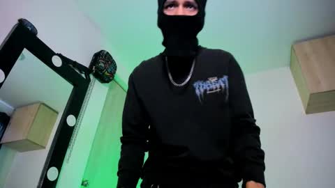   online show from September 21, 2025, 8:54 pm