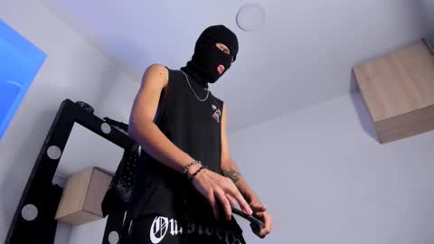   online show from October 6, 2025, 12:41 am