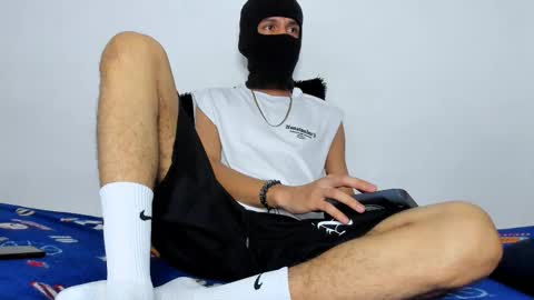   online show from November 15, 2025, 2:20 am