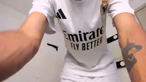 Snapshot of samuel_suarez chatting on March 18, 2026, 12:58 am online show from March 18, 2026, 12:58 am