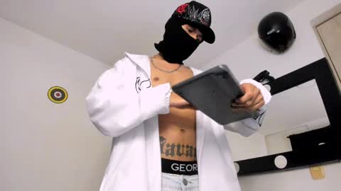 Snapshot of samuel_suarez chatting on April 5, 2026, 10:29 pm online show from April 5, 2026, 10:29 pm
