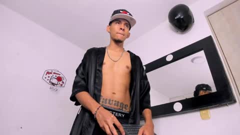 Snapshot of samuel_suarez chatting on April 29, 2026, 12:16 am online show from April 29, 2026, 12:16 am