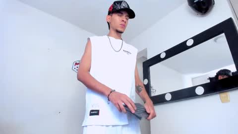 Snapshot of samuel_suarez chatting on May 1, 2026, 1:16 pm online show from May 1, 2026, 1:16 pm