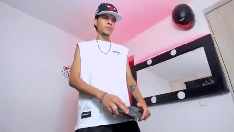 Snapshot of samuel_suarez chatting on May 21, 2026, 5:14 am online show from May 21, 2026, 5:14 am