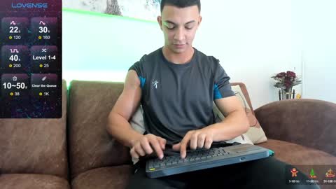 Snapshot of samuel_up chatting on January 10, 2025, 8:04 pm Samuel online show from January 10, 2025, 8:04 pm