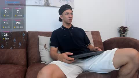 Snapshot of samuel_up chatting on February 15, 2025, 4:36 am Samuel online show from February 15, 2025, 4:36 am