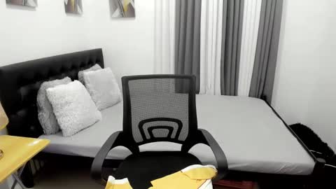 Sam online show from October 6, 2025, 9:56 pm