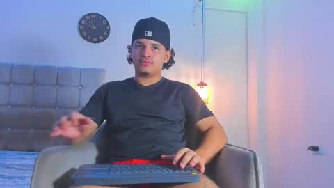samxx_muscle online show from December 18, 2025, 2:56 pm