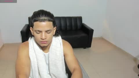 Snapshot of samxx_muscle chatting on June 3, 2026, 1:36 pm samxx_muscle online show from June 3, 2026, 1:36 pm