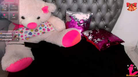 Snapshot of samy__milf chatting on December 15, 2024, 6:18 am Sammy online show from December 15, 2024, 6:18 am