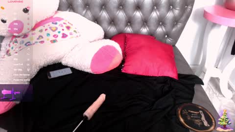 Snapshot of samy__milf chatting on December 29, 2024, 1:45 am Sammy online show from December 29, 2024, 1:45 am